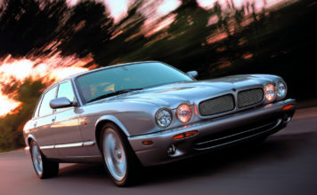JAGUAR XJ, X300 et X308 : la cinquième vie du félin. Jaguar XJ