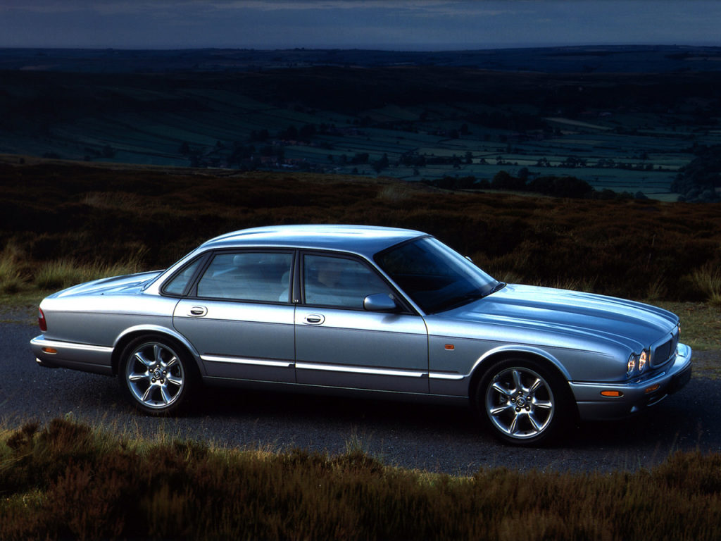 1994 Comme neuf publicitaire lancement notice XJR.. Un distribué Jaguar XJ X300 
