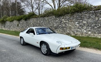 PORSCHE 928 S, Stuttgart invente une GT qui casse les codes. PORSCHE 928 S, Stuttgart invente une GT qui casse les codes.