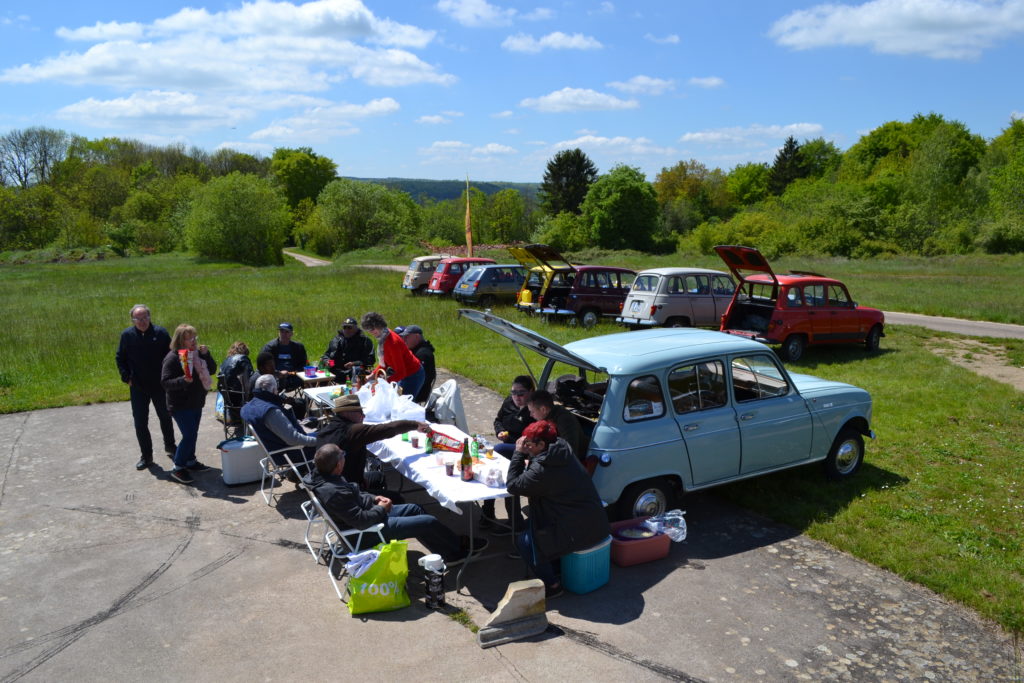 ZOOM SUR LE... RENAULT 4LORRAINE