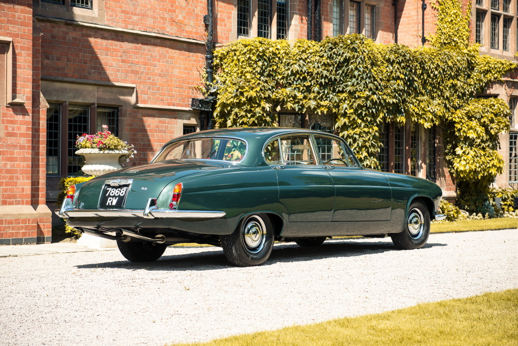 JAGUAR MARK X - Le plus grand des félins anglais.