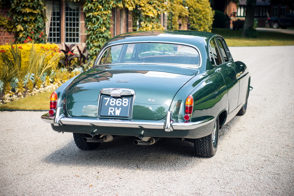 JAGUAR MARK X - Le plus grand des félins anglais.