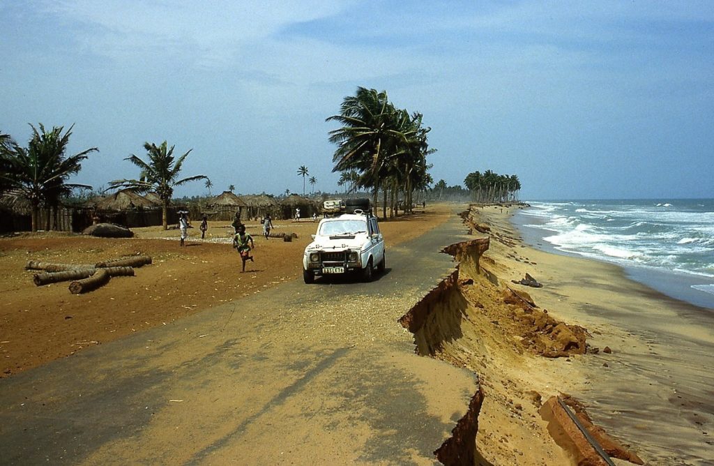 Une Renault 4 autour du monde et une vie à voyager