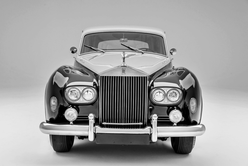 ROLLS-ROYCE SILVER CLOUD, UNE NOUVELLE ERE POUR LA « SPIRIT OF ECTASY ».