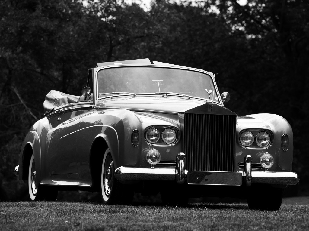 ROLLS-ROYCE SILVER CLOUD, UNE NOUVELLE ERE POUR LA « SPIRIT OF ECTASY ».