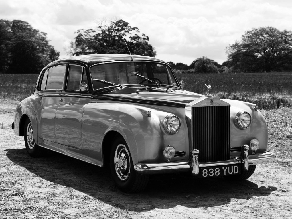 ROLLS-ROYCE SILVER CLOUD, UNE NOUVELLE ERE POUR LA « SPIRIT OF ECTASY ».