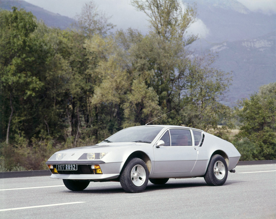 ALPINE A310 V6 - La réponse française