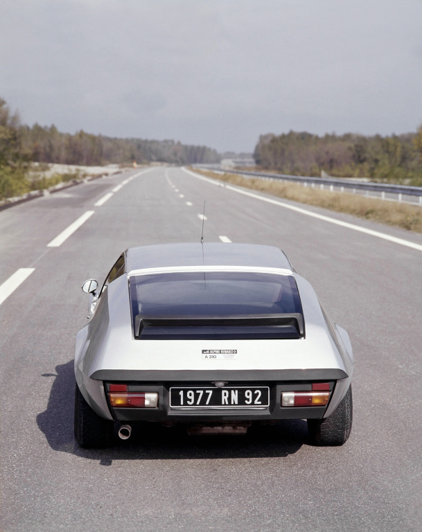 ALPINE A310 V6 - La réponse française