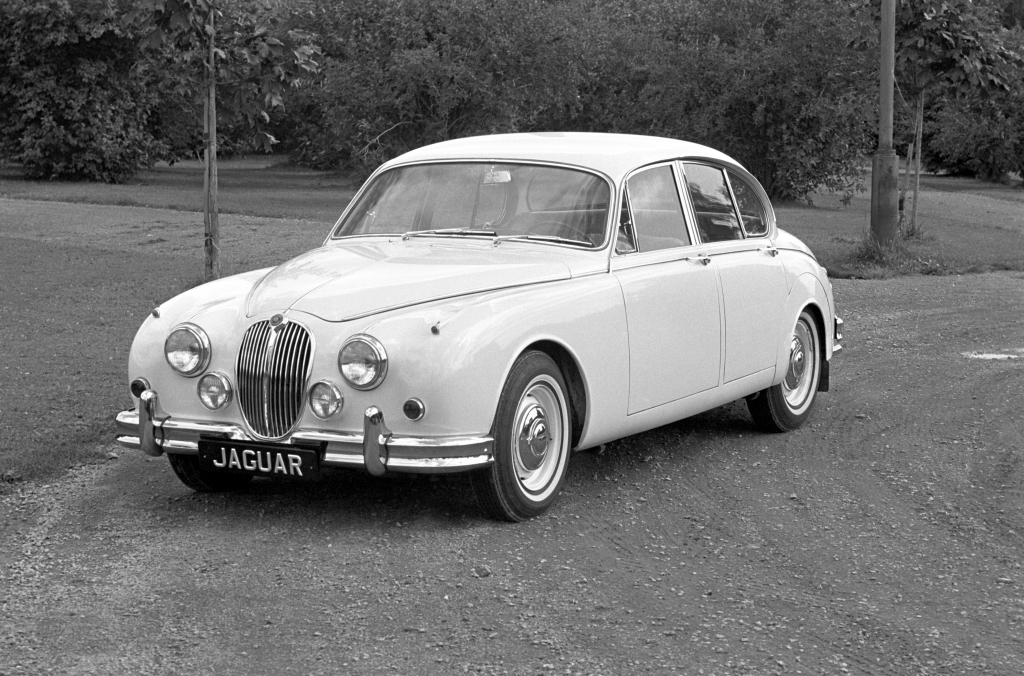 JAGUAR XK 150 - Superbe « fin de race ».