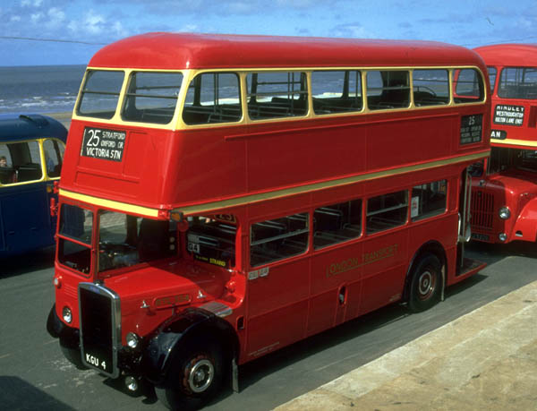 AEC REGENT et LEYLAND TITAN - Bons baisers de Londres.