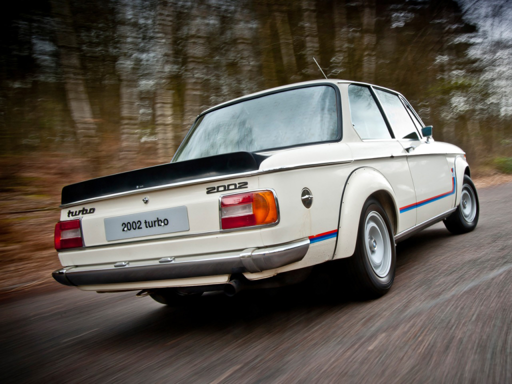 BMW 2002 TURBO - La première bombe bavaroise.