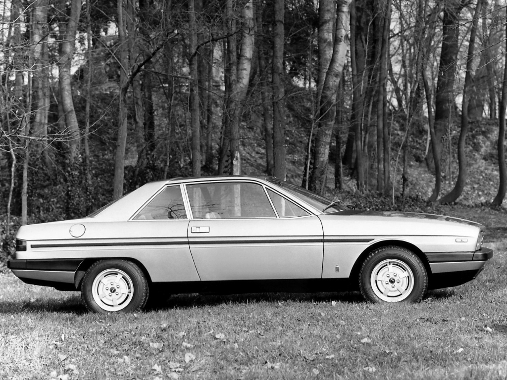 LANCIA GAMMA - Salade grecque à l'italienne.