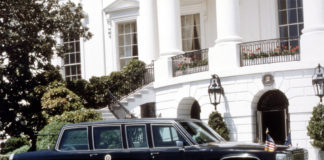 LINCOLN CONTINENTAL et CADILLAC FLEETWOOD - Reagan, Bush Senior et Clinton