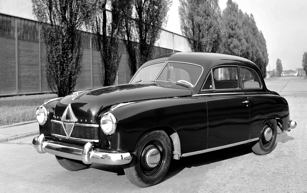 BORGWARD HANSA - Le renouveau de Brême.