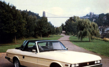 BRISTOL 414 à BLENHEIM – GRAND TOURISME « SO BRITISH » (III) BRISTOL 414 à BLENHEIM - GRAND TOURISME « SO BRITISH » (III)