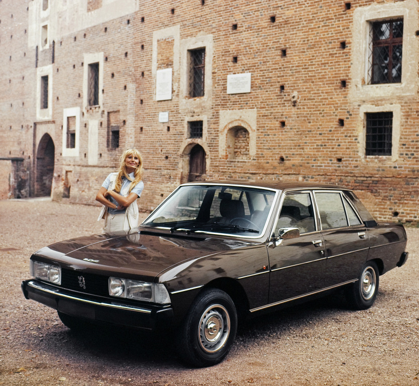 PEUGEOT 604 - Une lionne dans la cour des grandes.