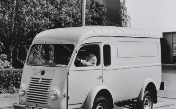 RENAULT GALION - Le brave serviteur au losange