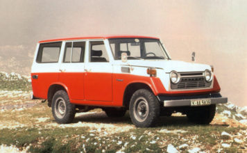 TOYOTA LAND CRUISER STATION WAGON - Le premier SUV japonais.