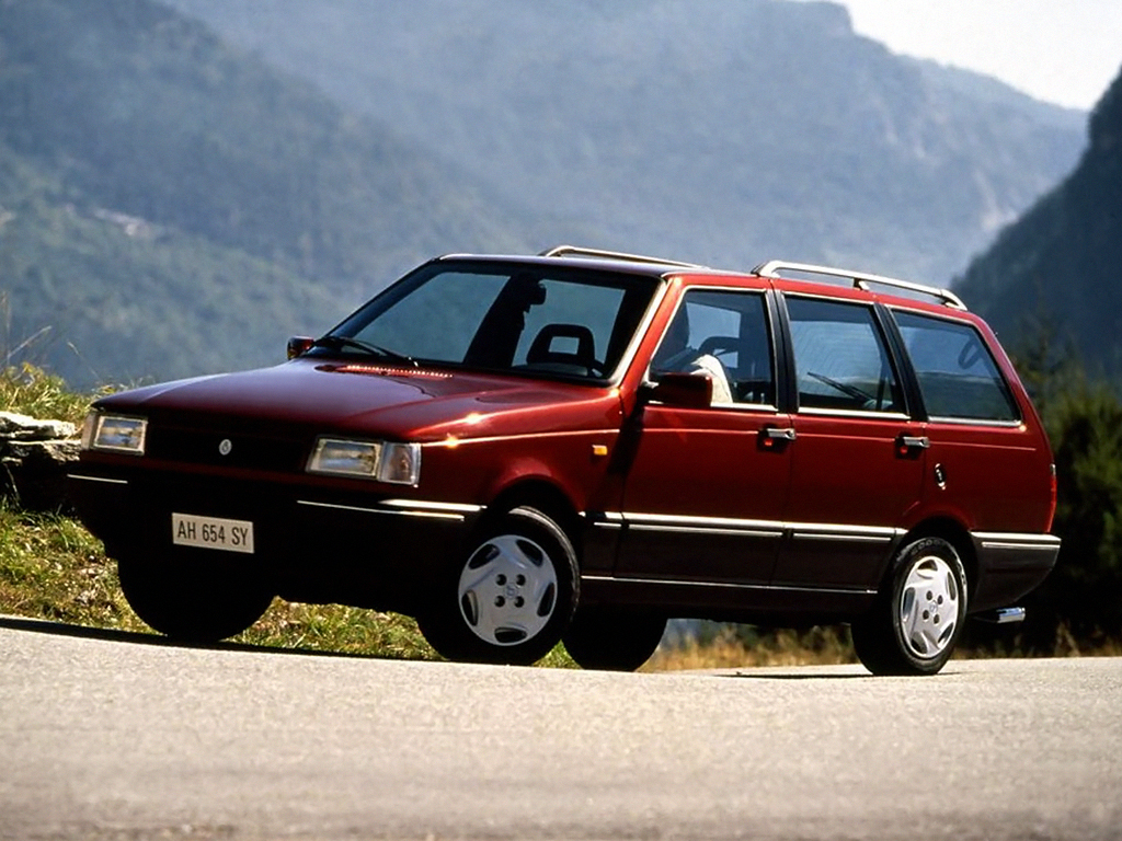 INNOCENTI MINI « BERTONE » - Sauces Worcestershire et bolognaise.