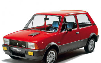 INNOCENTI MINI « BERTONE » - Sauces Worcestershire et bolognaise.