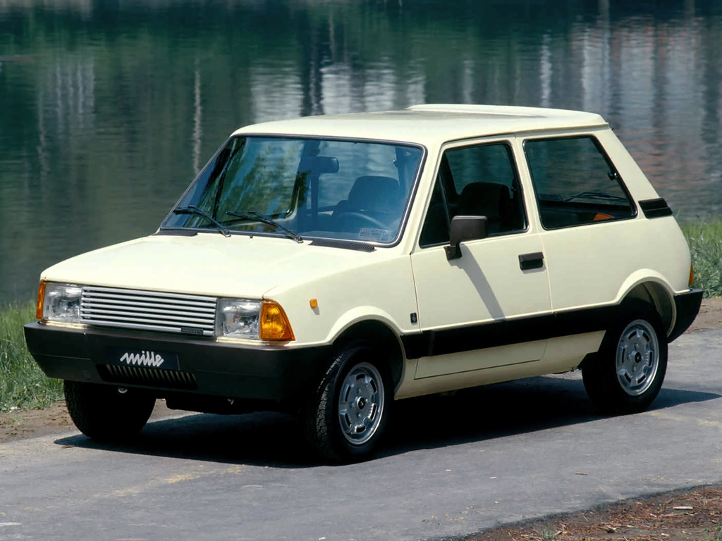 INNOCENTI MINI « BERTONE » - Sauces Worcestershire et bolognaise.