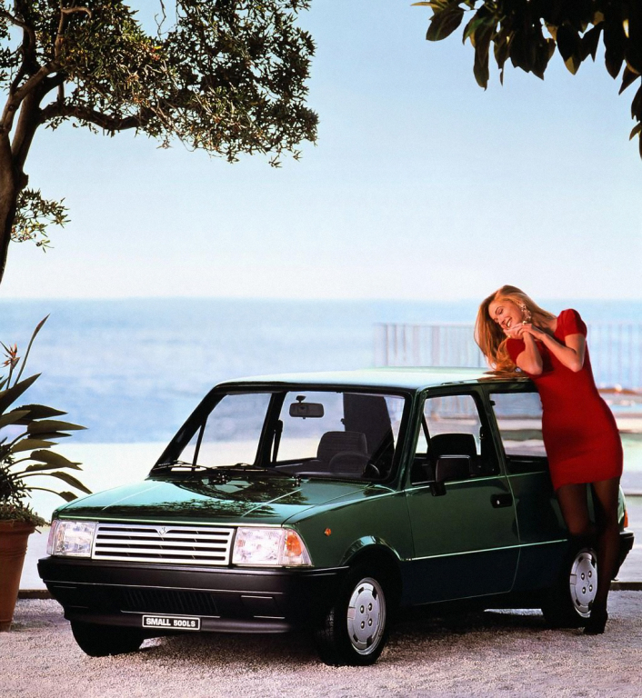 INNOCENTI MINI « BERTONE » - Sauces Worcestershire et bolognaise.