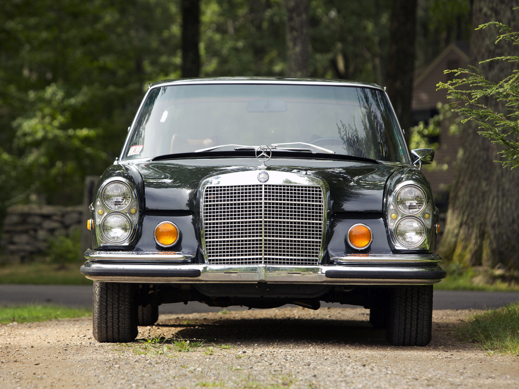 MERCEDES CLASSE S W108/109 - L'étoile allemande.