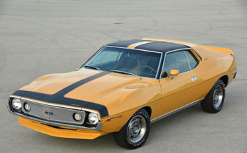 AMC JAVELIN AMX - La Corvette en ligne de mire.