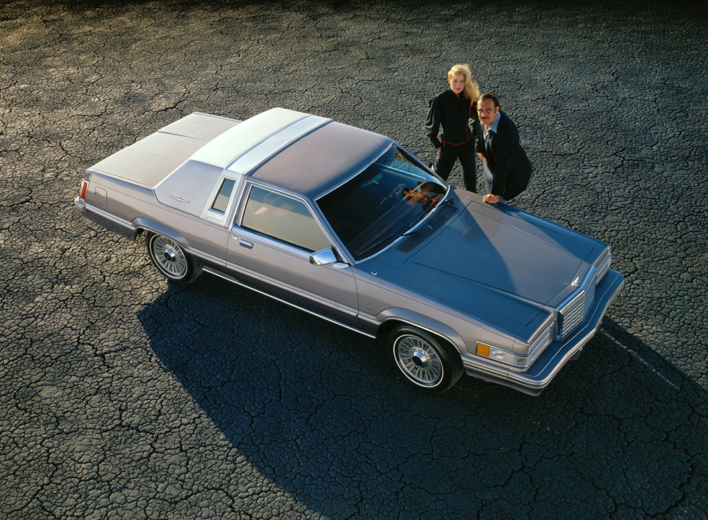 FORD THUNDERBIRD VII à X - Le crépuscule de l' Oiseau du Tonnerre.