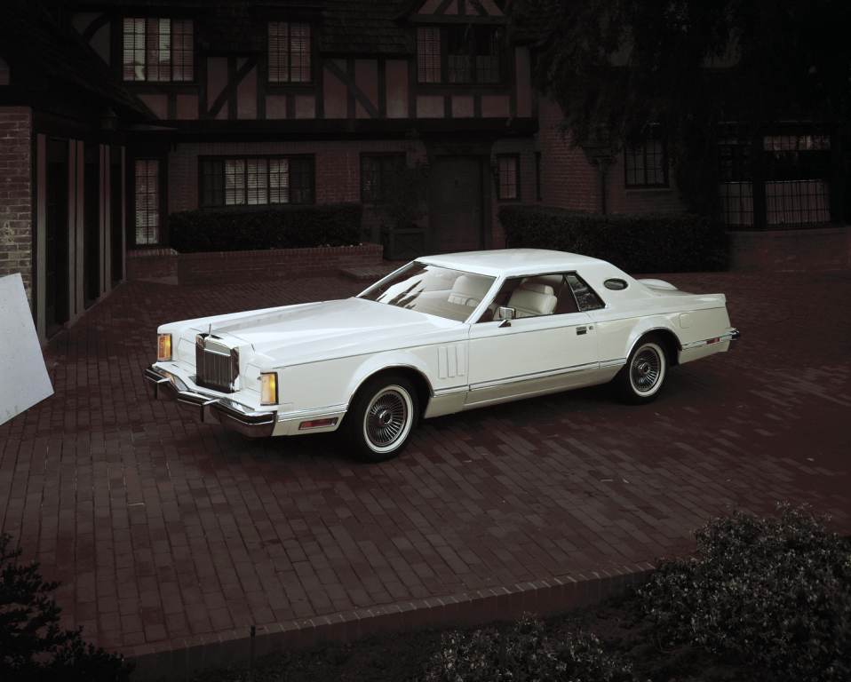 LINCOLN CONTINENTAL MARK SERIES - AMERICA WILL ALWAYS BE GREAT.