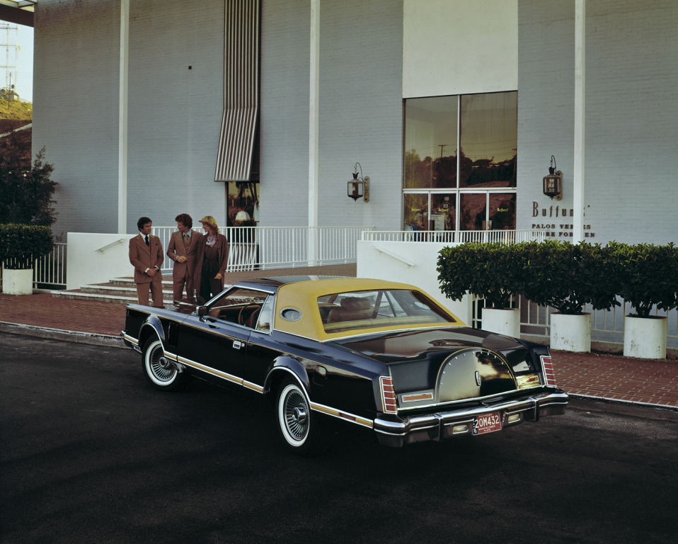 LINCOLN CONTINENTAL MARK SERIES - AMERICA WILL ALWAYS BE GREAT.