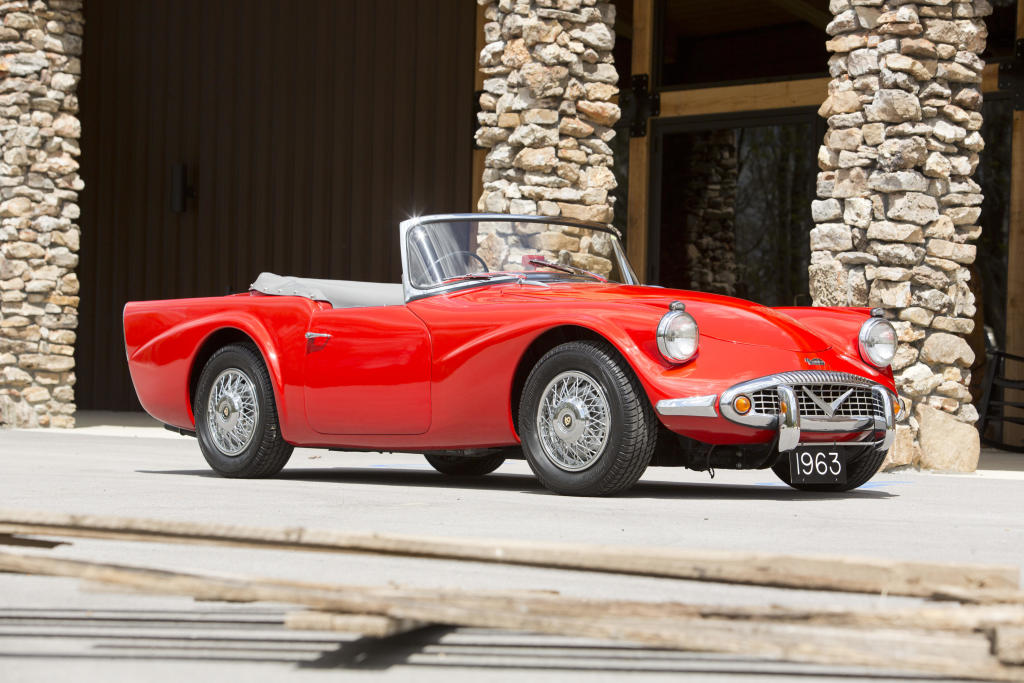 DAIMLER SP 250 - Drôle de gueule.