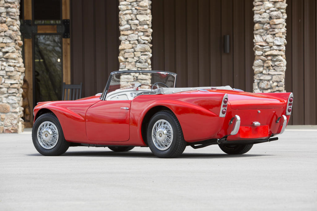 DAIMLER SP 250 - Drôle de gueule.