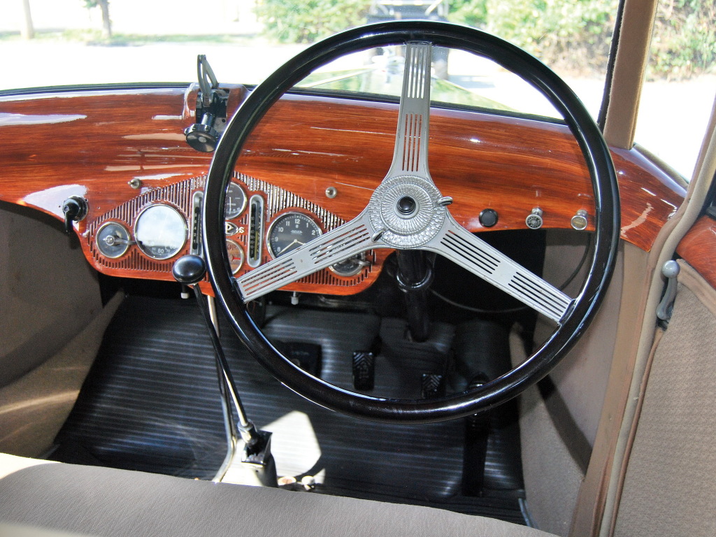 PANHARD PANORAMIQUE - Art Déco automobile.