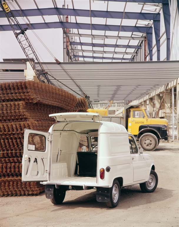 RENAULT 4 FOURGONNETTE - Le facteur sonne toujours deux fois.