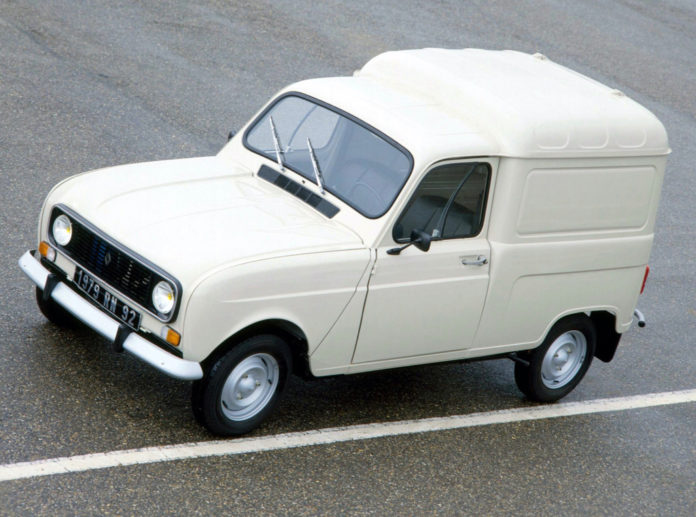 RENAULT 4 FOURGONNETTE - Le facteur sonne toujours deux fois.