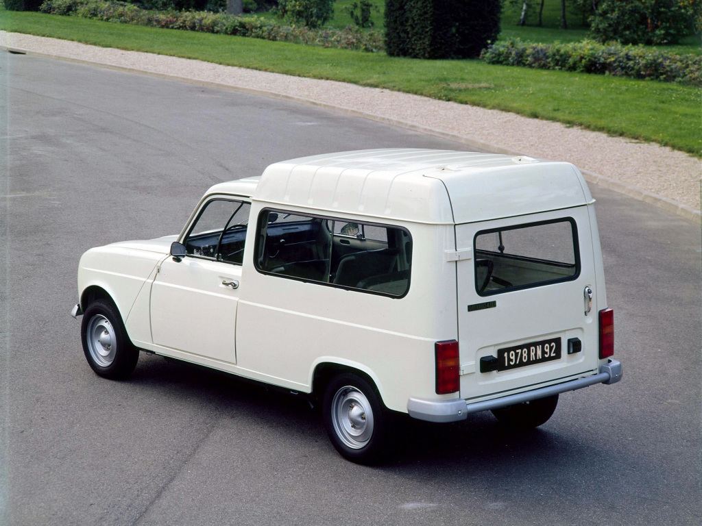 RENAULT 4 FOURGONNETTE - Le facteur sonne toujours deux fois.