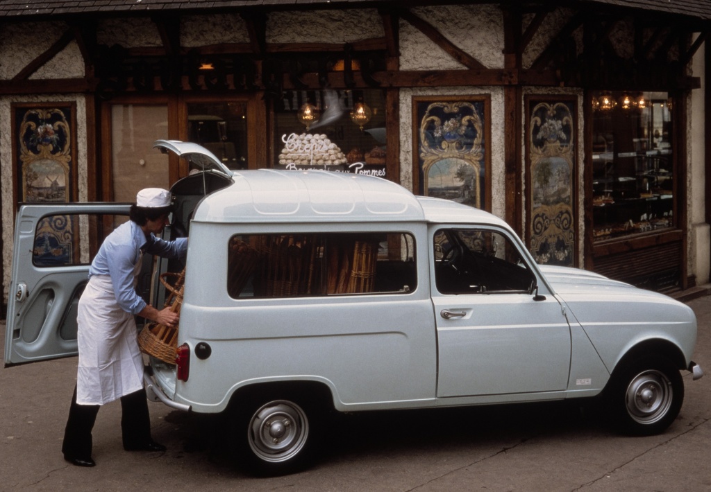 RENAULT 4 FOURGONNETTE - Le facteur sonne toujours deux fois.