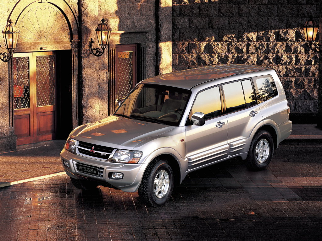 MITSUBISHI PAJERO - Les trois diamants japonais.