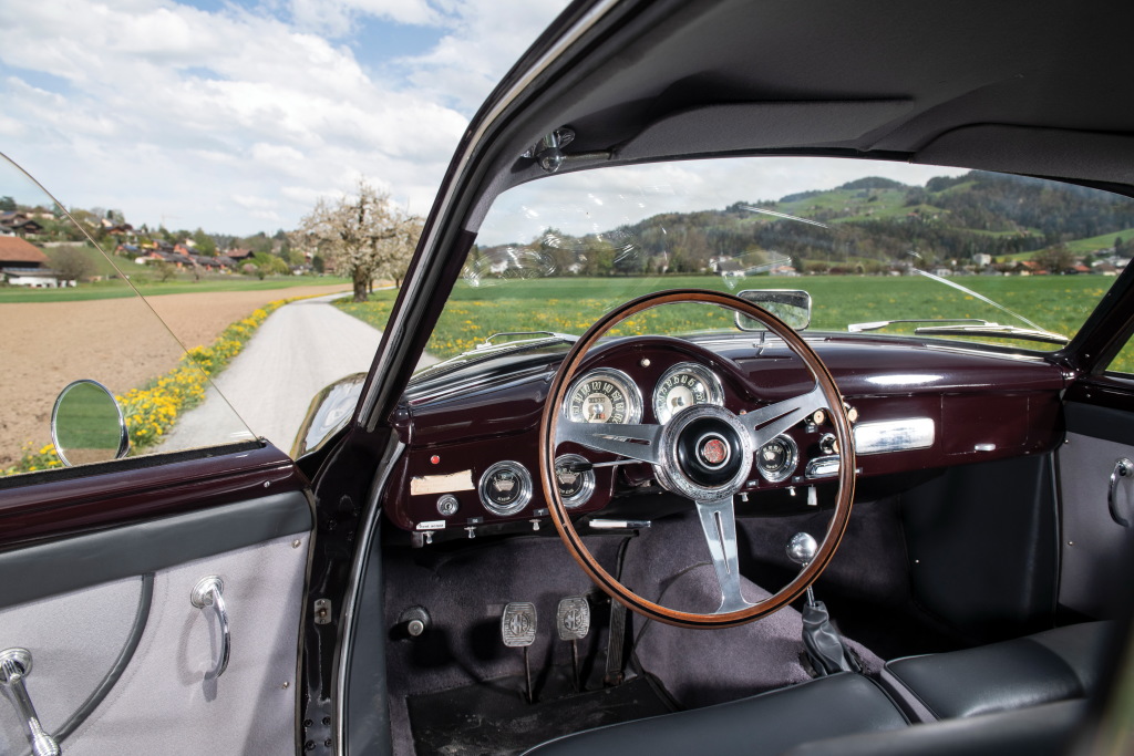 ALFA ROMEO 1900 - La renaissance du trèfle milanais.