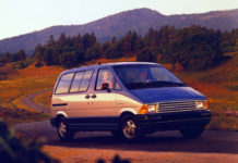 FORD AEROSTAR - La recette américaine du minivan.