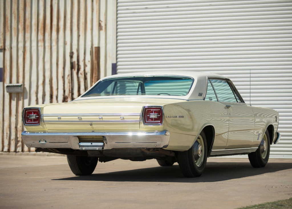 FORD GALAXIE 500 7 LITRES - Muscle car taille XXL.