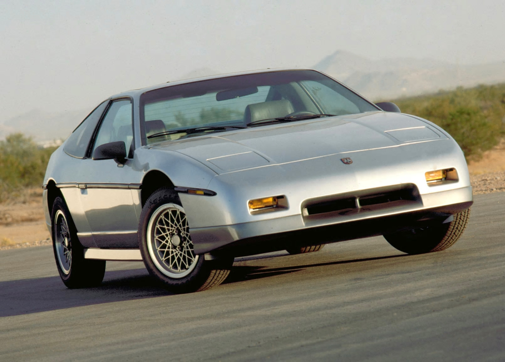 PONTIAC FIERO - Inspiration italienne.