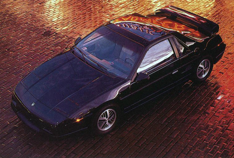 PONTIAC FIERO - Inspiration italienne.