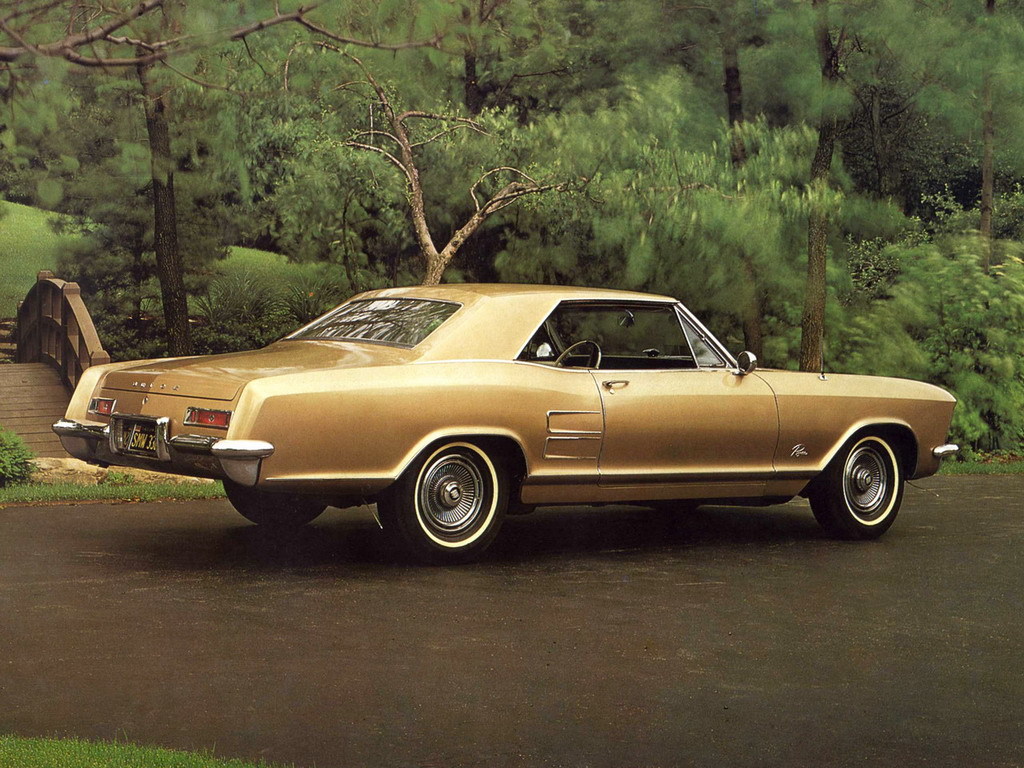 BUICK RIVIERA (Ière génération) - L'empreinte de l'école italienne.