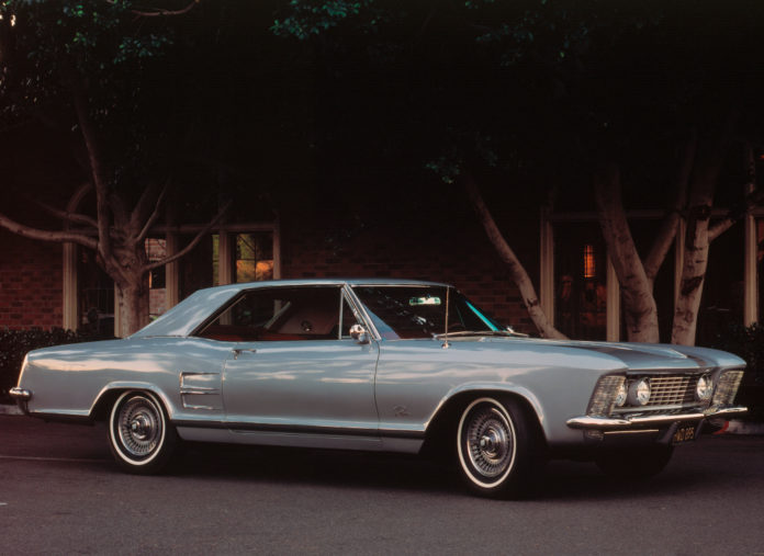 BUICK RIVIERA (Ière génération) - L'empreinte de l'école italienne.