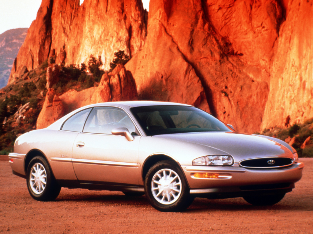 BUICK RIVIERA (Ière génération) - L'empreinte de l'école italienne.