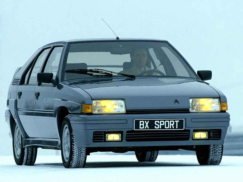 CITROËN BX SPORT - BX en tenue de sport.