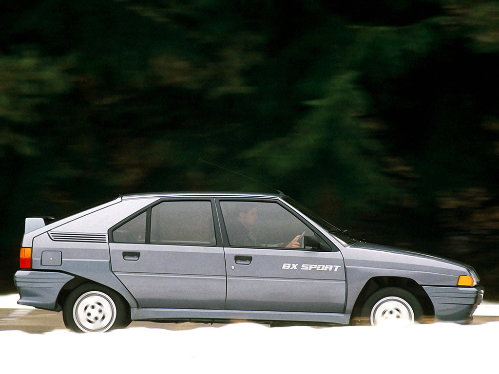 CITROËN BX SPORT - BX en tenue de sport.