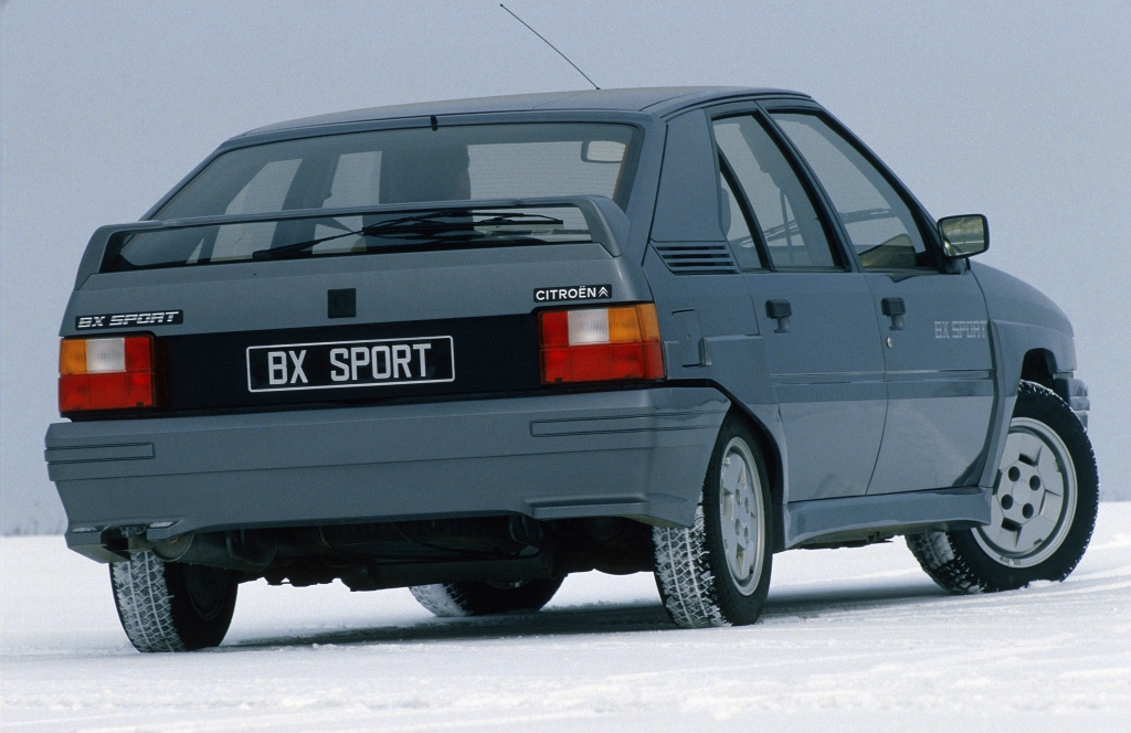 CITROËN BX SPORT - BX en tenue de sport.